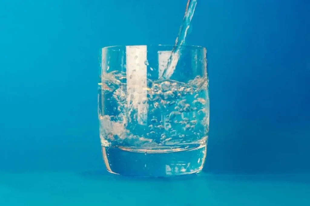 Come preparare un pesticida con aglio e acqua Come preparare un pesticida con aglio e acqua