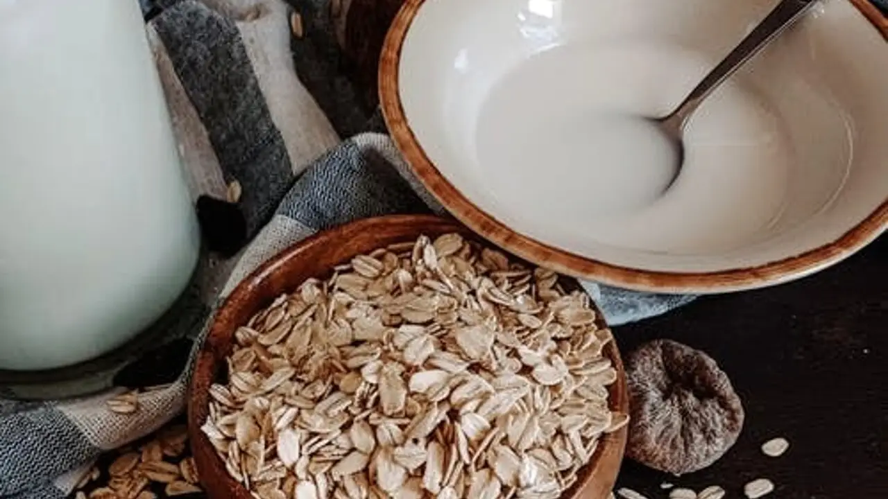 Sei validi motivi per inserire più avena nella dieta quotidiana, benefici garantiti per la salute Sei validi motivi per inserire più avena nella dieta quotidiana, benefici garantiti per la salute