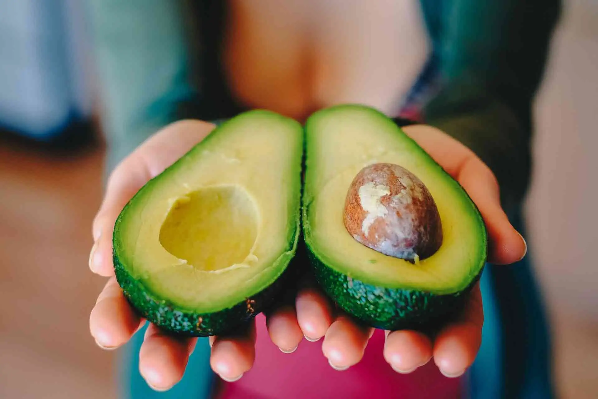 Avocado: il frutto alleato di cuore e glicemia! Tutti i benefici da conoscere Immagine selezionata