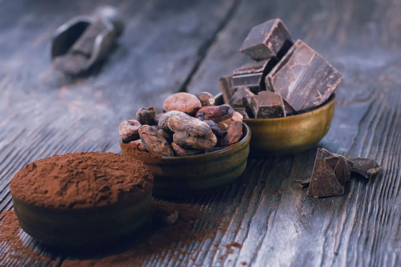 Come mangiare il cioccolato fondente per fare bene al cuore Come mangiare il cioccolato fondente per fare bene al cuore